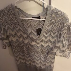 Nwt the limited v neck top medium